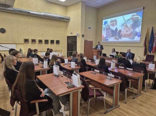 Demokratijos ir socialinių įgūdžių mokykla „Ateitis“ atvėrė duris naujiems ugdytiniams