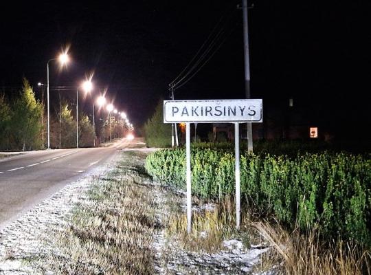 Pakiršinio kaime nušvito Stoties gatvė
