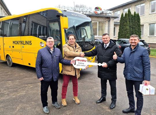 Radviliškio rajono mokiniai į mokyklas keliaus naujais ir patogiais autobusais
