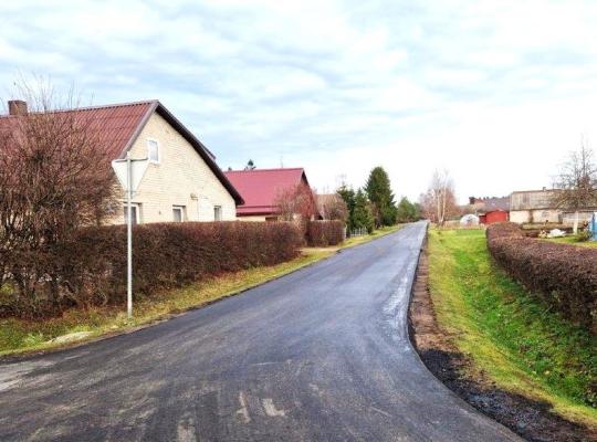 Rajono seniūnijose nauja asfalto danga pasipuošė dar dvi gatvės