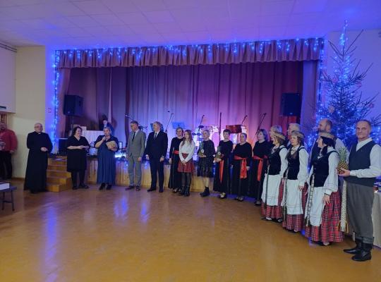 Kalėdinis padėkos vakaras sušildė Skėmių seniūnijos žmonių širdis