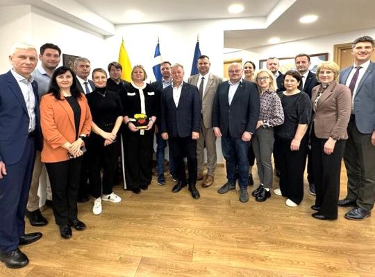 Oficialus vizitas į Atėnus: aptarti regioninės politikos, kibernetinio saugumo ir tvarios plėtros klausimai