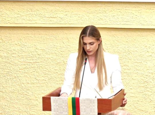 Prisiekė nauja Tarybos narė Lina Mončauskienė