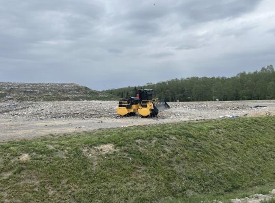 Naujas atliekų tankintuvas Šiaulių regione – efektyvesniam ir saugesniam sąvartyno eksploatavimui