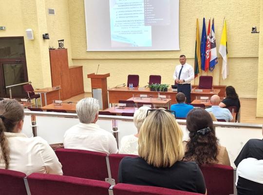 Savivaldybės vadovai atsiskaitė Radviliškio gyventojams: aptarti darbai ir ateities sprendimai