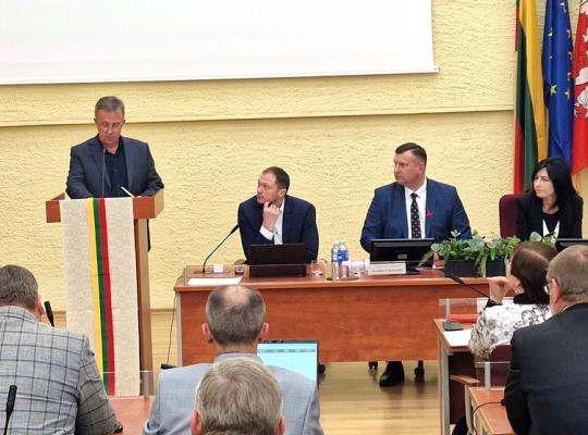 Rajono taryba svarstys, kaip pagerbti sėkmingai dirbančius mokytojus