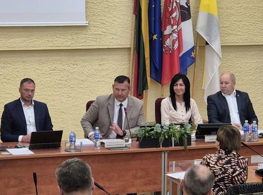 Radviliškis siekia pritraukti daugiau gydytojų bei pagerbti sėkmingai dirbančius mokytojus