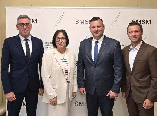 Susitikime su ministre – dėmesys mokykloms ir sporto infrastruktūrai