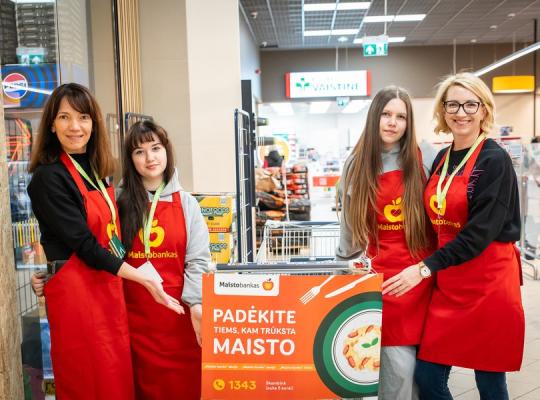 Tūkstančiai savanorių kviečia prisidėti: šį savaitgalį parduotuvėse vyks „Maisto banko“ akcija