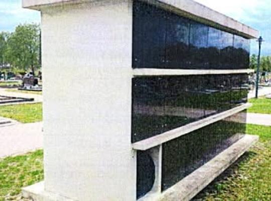Šeduvoje bus atnaujintas kolumbariumas, o avarinės būklės pamatai – demontuoti