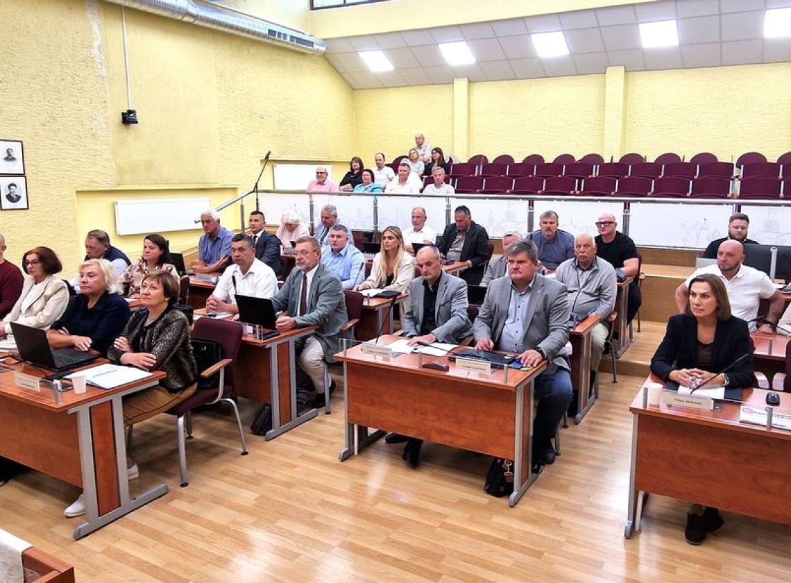 Nuo rugsėjo dalis radviliškiečių baseine lankysis nemokamai