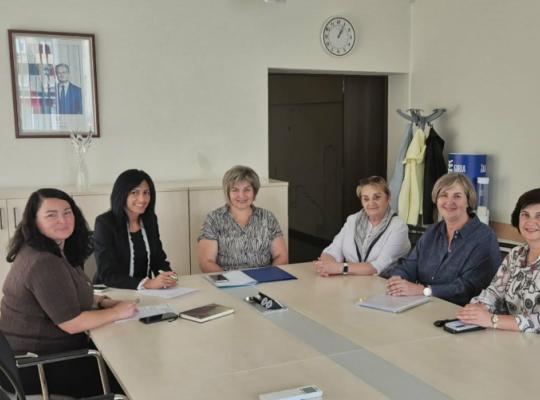 Šeimos tarybos posėdis – apie šeimai svarbius sprendimus ir iniciatyvas