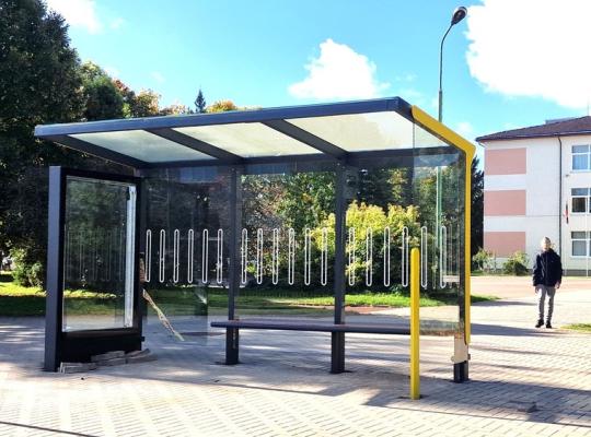 Radviliškyje pastatyti nauji autobusų stotelių paviljonai