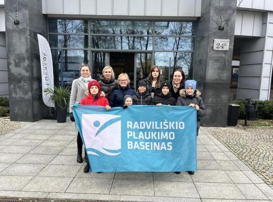 Radviliškiečių plaukikų pergalės „Suvalki cup 2023“ plaukimo varžybose