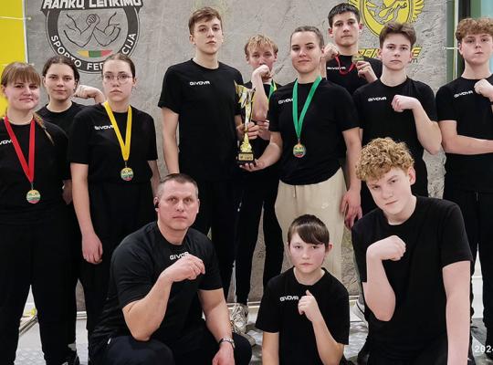 Baisogalos gimnazijos sportininkų laimėjimai nacionaliniame jaunimo rankų lenkimo čempionate