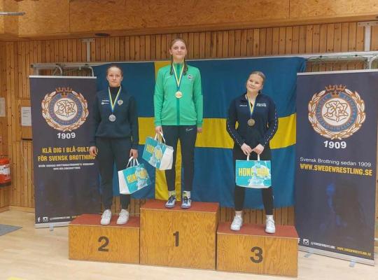 Šiaurės šalių čempionate radviliškietė imtynininkė iškovojo pirmąją vietą