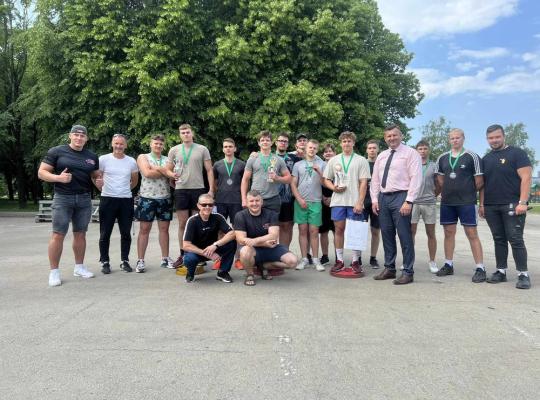 Radviliškyje varžėsi stipriausi rajono moksleiviai