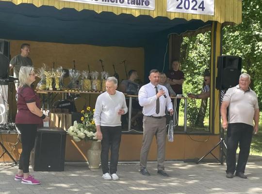 Karčemose – atviras rankų lenkimo turnyras „Radviliškio mero taurė 2024“