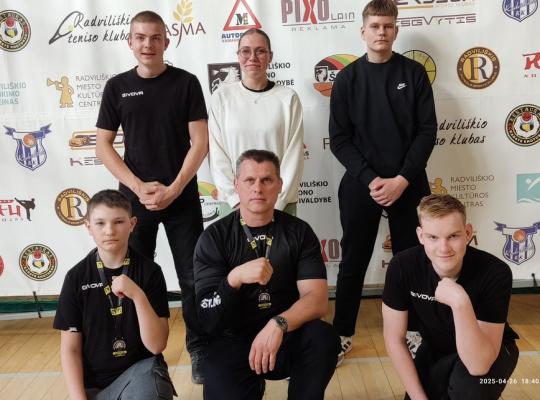 Baisogalos gimnazijos rankų lenkimo sportininkai sėkmingai pasirodė tarptautiniame turnyre „Radviliškis CUP 2025“