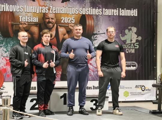 Radviliškiečių pasiekimai klasikinės jėgos trikovės turnyre