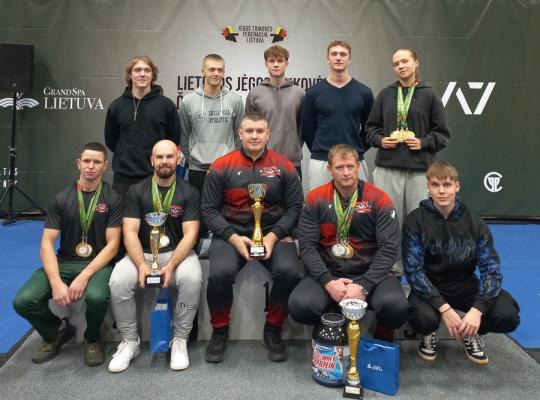 Radviliškio jėgos trikovės klubo sportininkų pergalės Lietuvos jėgos trikovės čempionate