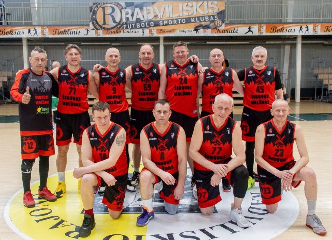 „SK Šeduvos malūnas“ vyrų komanda (amžiaus grupė 55+) jau 17-ąjį sezoną dalyvauja stipriausioje Lietuvos krepšinio veteranų lygoje (dabar – LKLL)