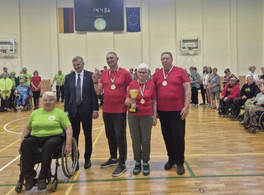 Radviliškiečiai dalyvavo Raseiniuose vykusiose respublikinėse žmonių su negalia varžybose