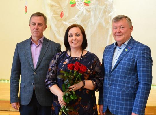 Darbą pradėjo naujoji Sidabravo gimnazijos direktorė