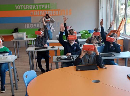 Lietuvos mokiniai – patyriminiame renginyje Gražinos pagrindinėje mokykloje