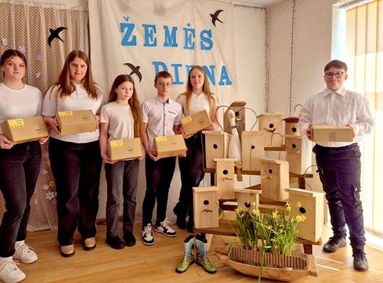 Judinam pavasarį: Žemės diena Pakalniškiuose