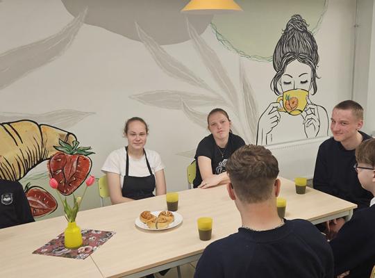 Susitikimas su mokyklą baigusiais ir sėkmingai studijuojančiais mokiniais