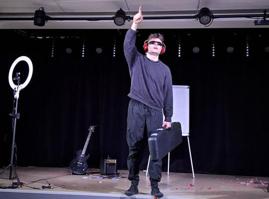 Šeduvos gimnazijoje – pirmasis projekto „MIZANscena“ spektaklis