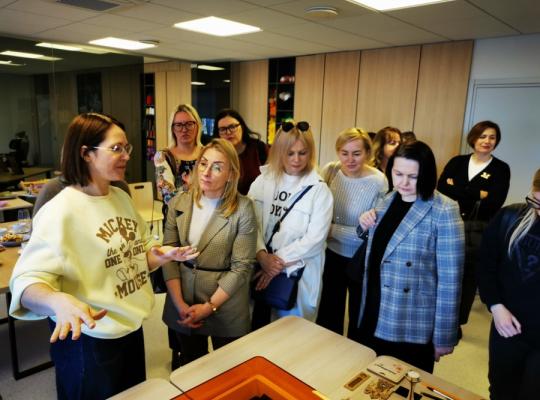 Atnaujintoje Šeduvos gimnazijoje – Radviliškio rajono anglų kalbos mokytojų metodinė diena