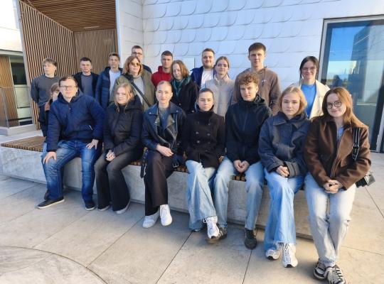 Baisogalos gimnazijos III ir IV klasių gimnazistai Šeduvos muziejuje „Dingęs štetlas“