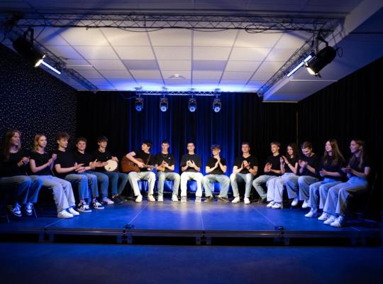 Premjera. Radviliškio Lizdeikos gimnazijos teatro studijos spektaklis „Devintokai“