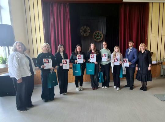 Radviliškio rajono mokinių rašinių konkurso „Žodis Tėvui“ apdovanojimai