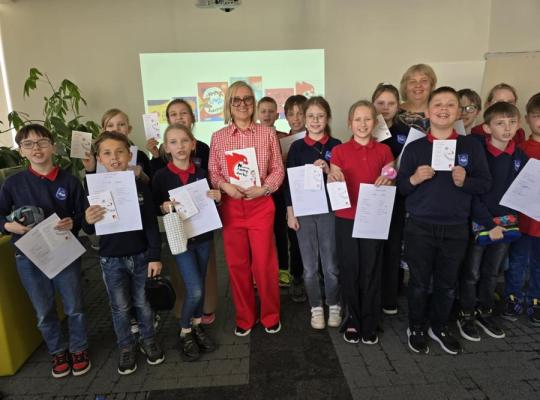 Gražinos pagrindinėje mokykloje – pradinukų susitikimas su rašytoja Indre Pliuškyte-Zalieckiene