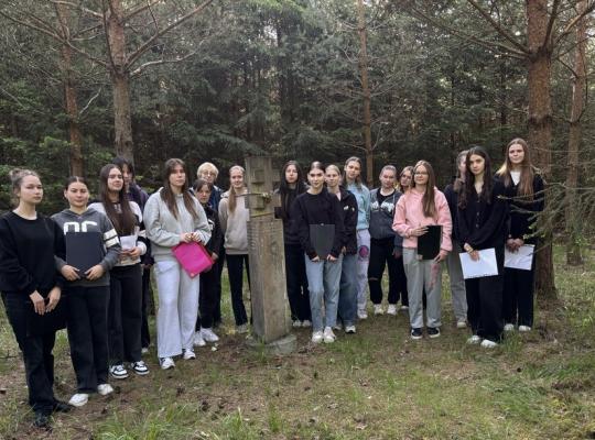 Lizdeikos gimnazijos mokiniai projekte „Praeities herojai“