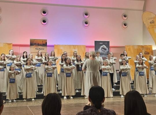 Jaunių choras „Saulės vaikai“ iš Berlyno parsivežė Aukso diplomą