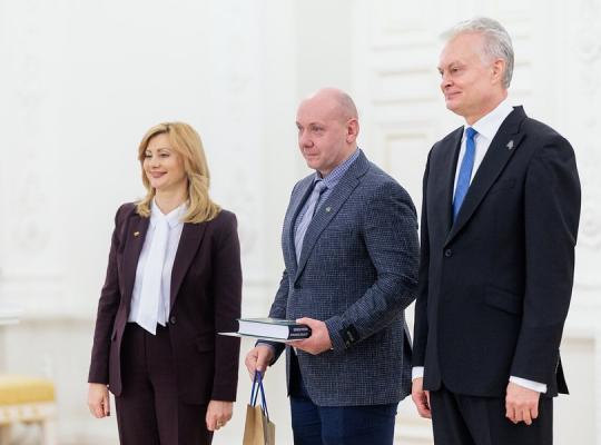 Iškilminga ceremonija Prezidentūroje: Lizdeikos gimnazija – aktyviausia mokykla Lietuvoje
