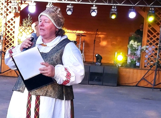 Vedėja . O. Auškalnienė