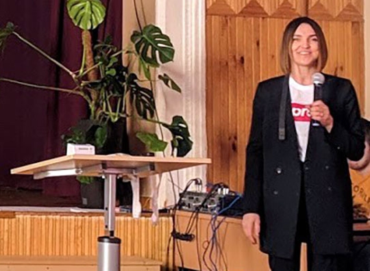 LT dizaino namų wãpsva įkūrėja, Radviliškio moterų meninės raiškos studijos vadovė Irmina Savickienė