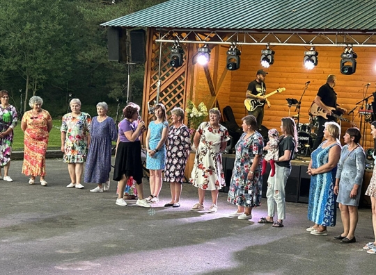 Gėlėtos suknelės konkursas