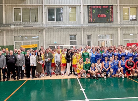 Nuotraukoje sporto klubo „SK Šeduvos malūnas“ 15 m. jubiliejaus dalyviai ir svečiai