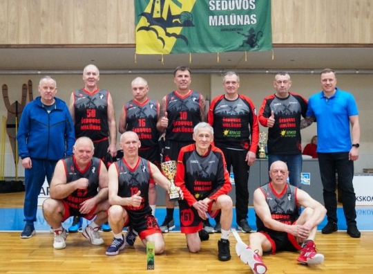 Vyrų komanda (amžiaus grupė 60+) LKLL finalo ketverto varžybose Kėdainiuose